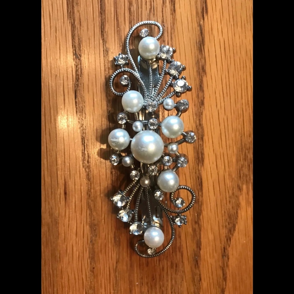 Brooch